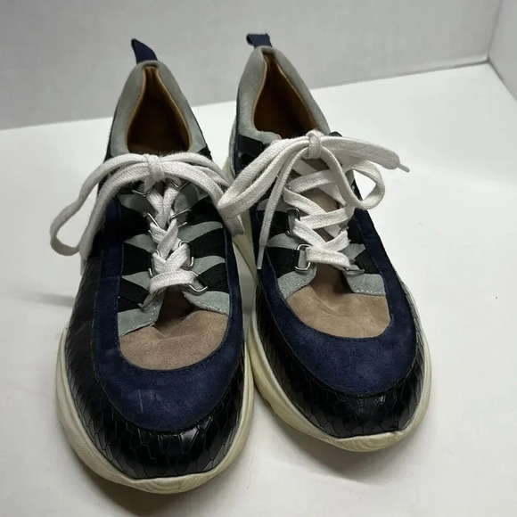 Aquatalia Sneakers Shoes Lace Up Athletic Designer White Blue Snake Skin 7.5 - Picture 2 of 12